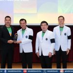 เอไอเอ ประเทศไทย รับโล่เกียรติคุณ โครงการ เดิน วิ่ง ปั่น ป้องกันอัมพาต